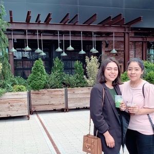 Meet your Posher, Aris